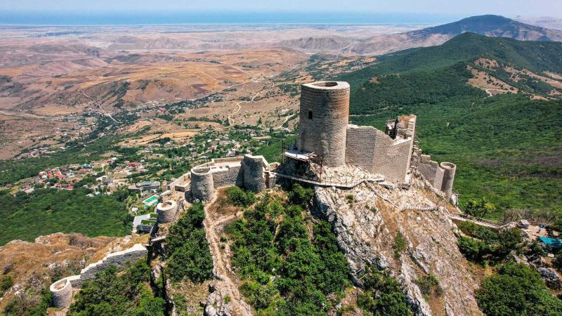 Джип тур от Карамельных гор до крепости Чираггала
